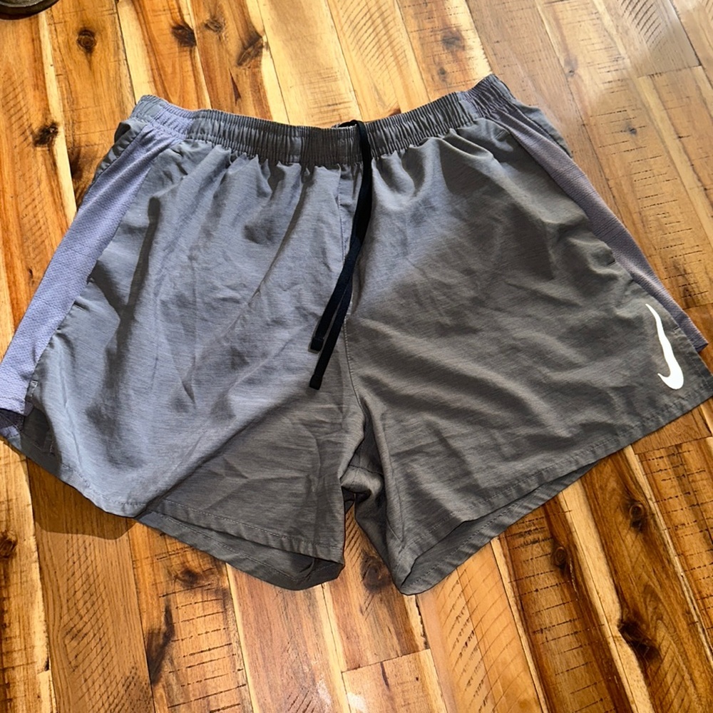Nike 5inch challenger shorts